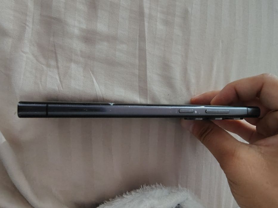 Samsung S23 ultra fisurat