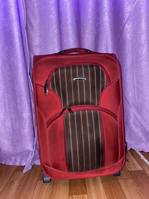 Дорожный чемодан