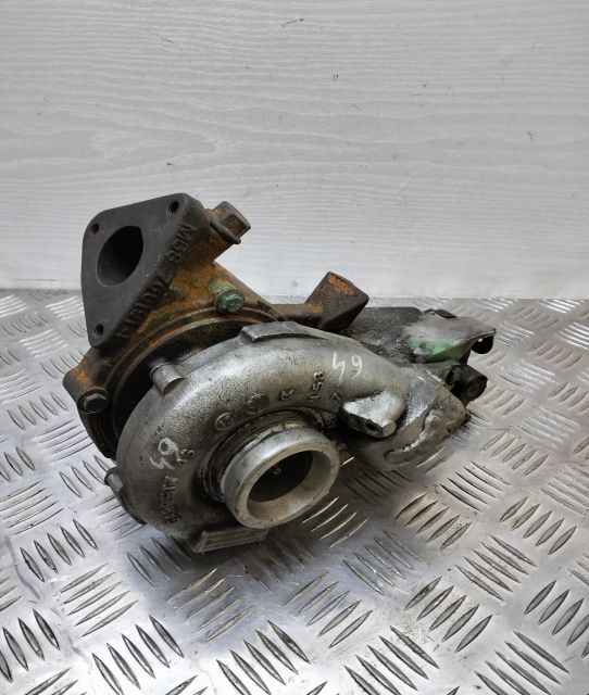 Turbina Turbo Turbosuflanta cu actuator 2.2 CDI A6460901080 Mercedes-