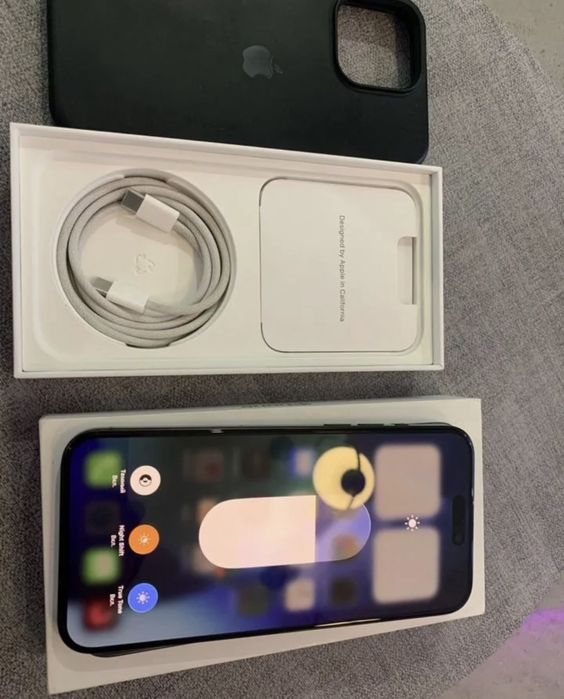 Айфон 15 Pro max на 256