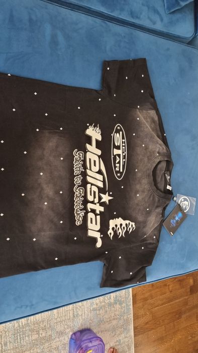 Футболка hellstar абсолютно новая