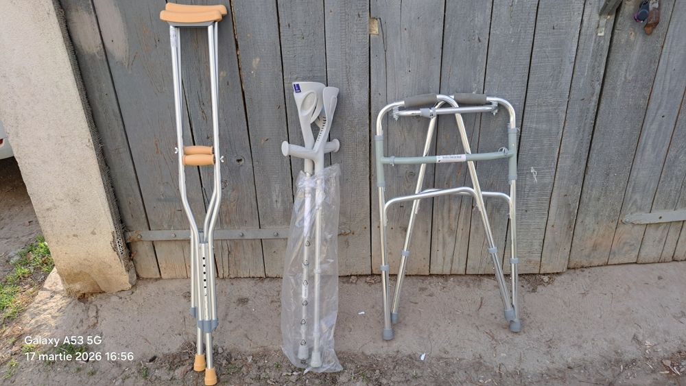 Vand cadru premergator si 2 perechi carje  noi .