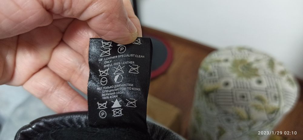 Продам перчатки женские.