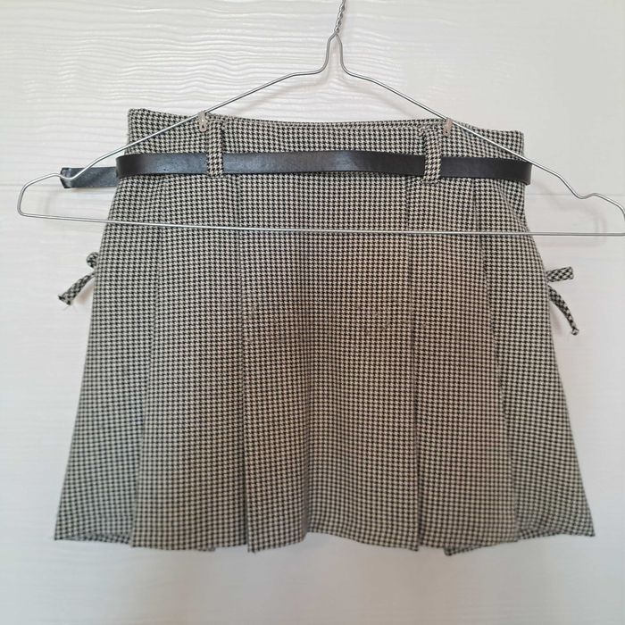 Детска пола Zara, първи учебен ден, 122 см