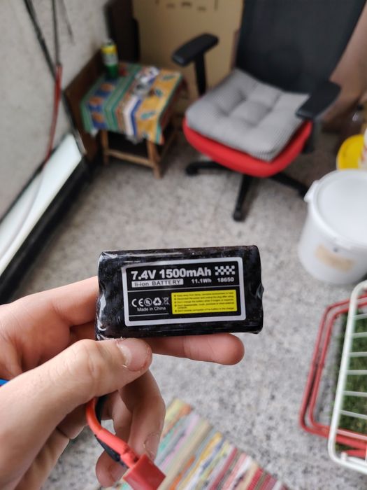 Продавам rc количка с дистанционно