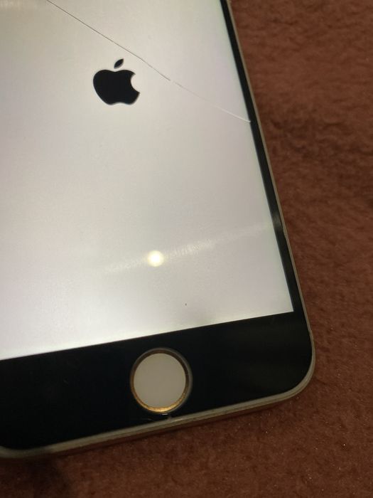 Iphone 8 запазен