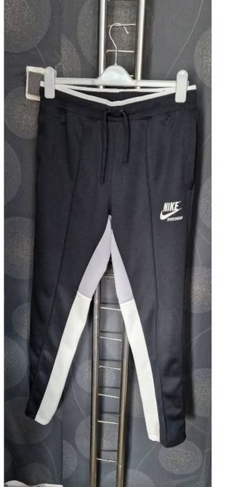 Pantaloni nike L