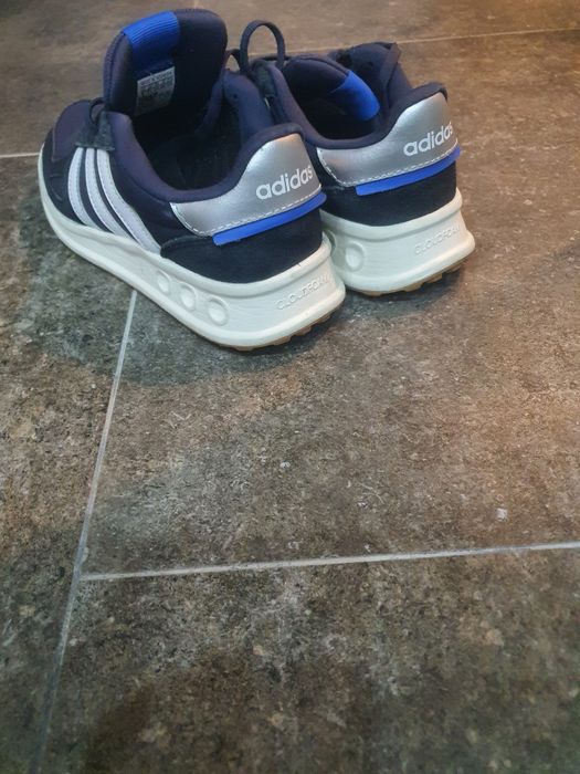 Два чифта запазени маратонки, размер 40 и 41