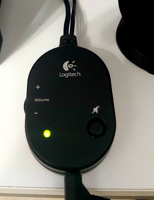 Sistem de boxe 2.1 Logitech X-210