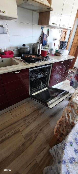 Casa cu etaj in Catamarasti Deal