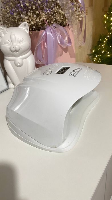 УФ-лампа для маникюра