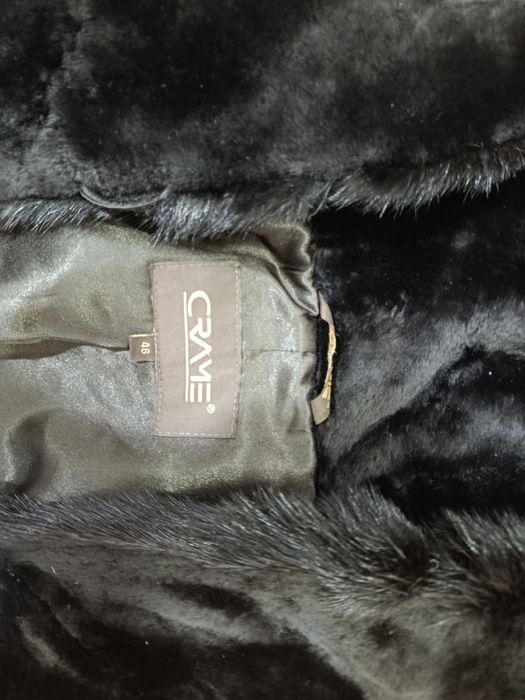 Продам женскую шубу