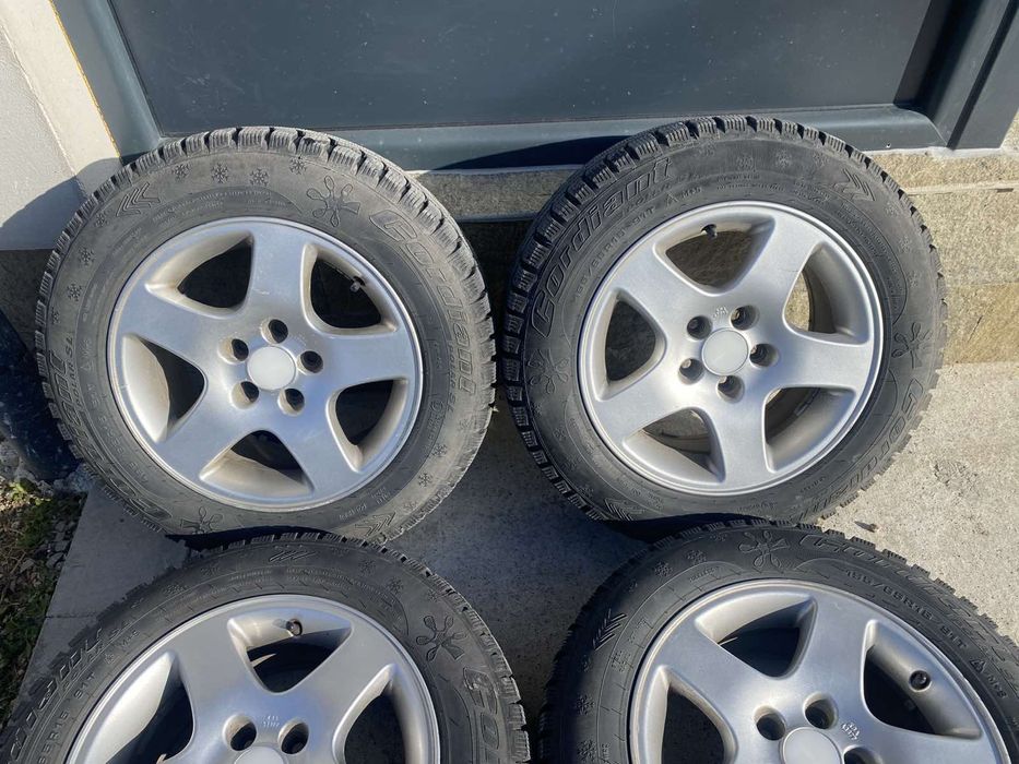Зимни гуми с джанти 15"