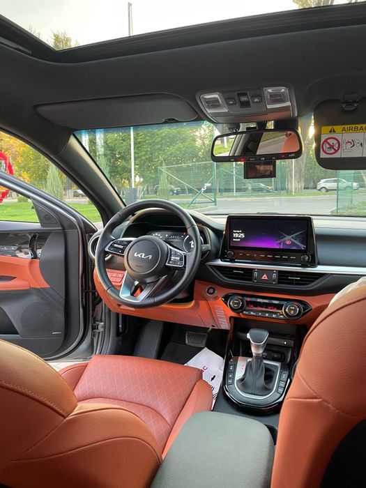 Продам машину Кия