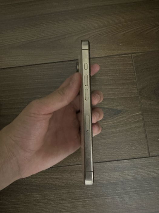 Iphone 16 pro 256 gb 92 % akb