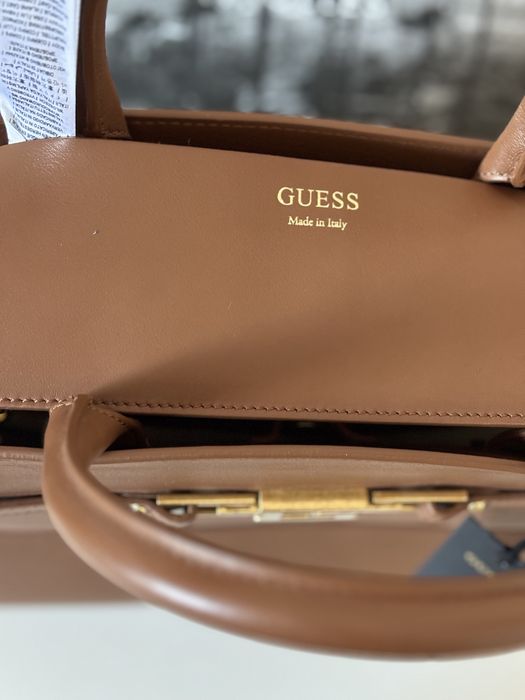 Geanta PIELE Guess