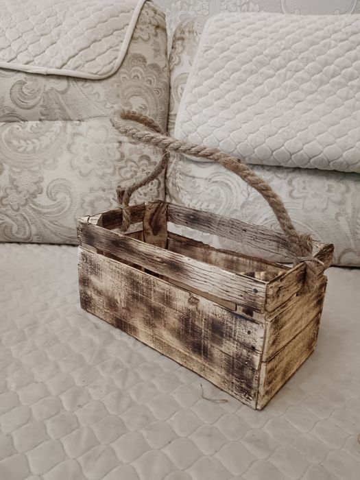 Деревянный ящик для оформления подарка