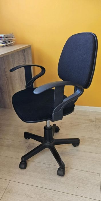 Детски стол за бюро