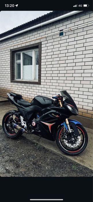 Продам спортивный мотоцикл