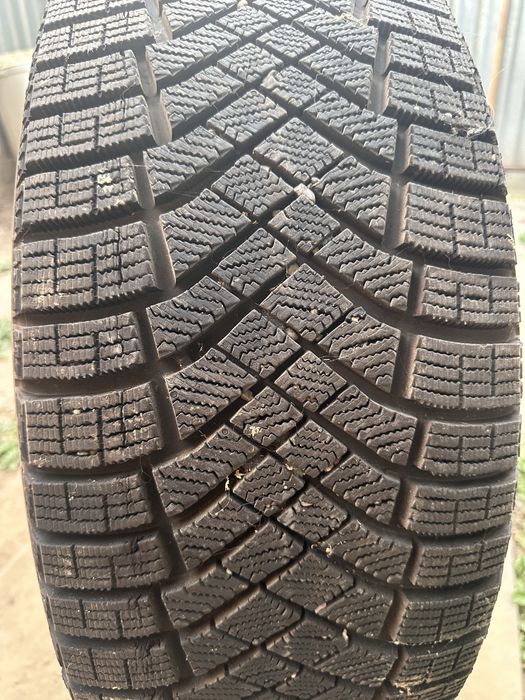 Зимние шины Pirelli 245/45/R19