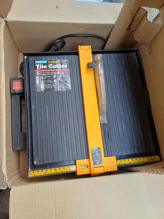 Aparat de taiat gresie  electrică