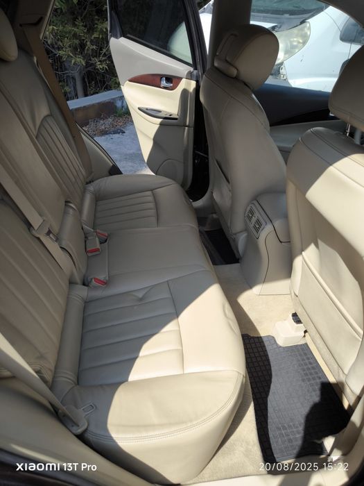 INFINITI EX30D на части