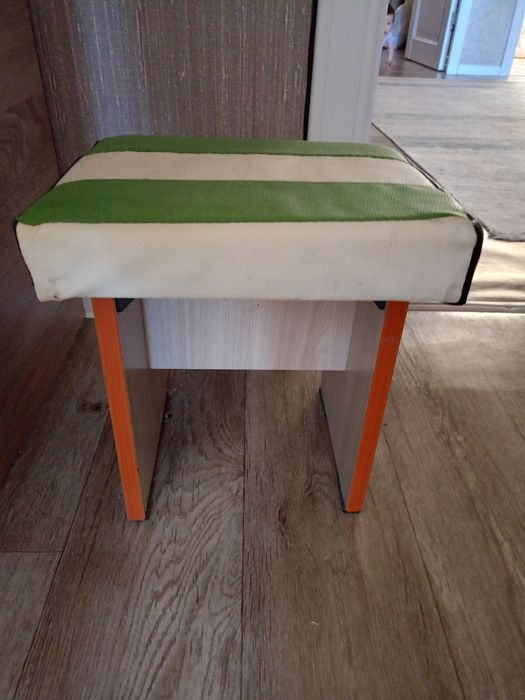 Детская табуретка мягкая