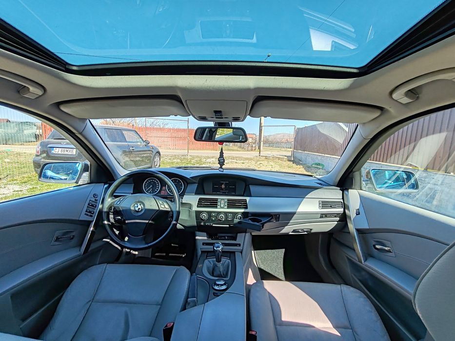 BMW E60 520i 170cp 2004 manual