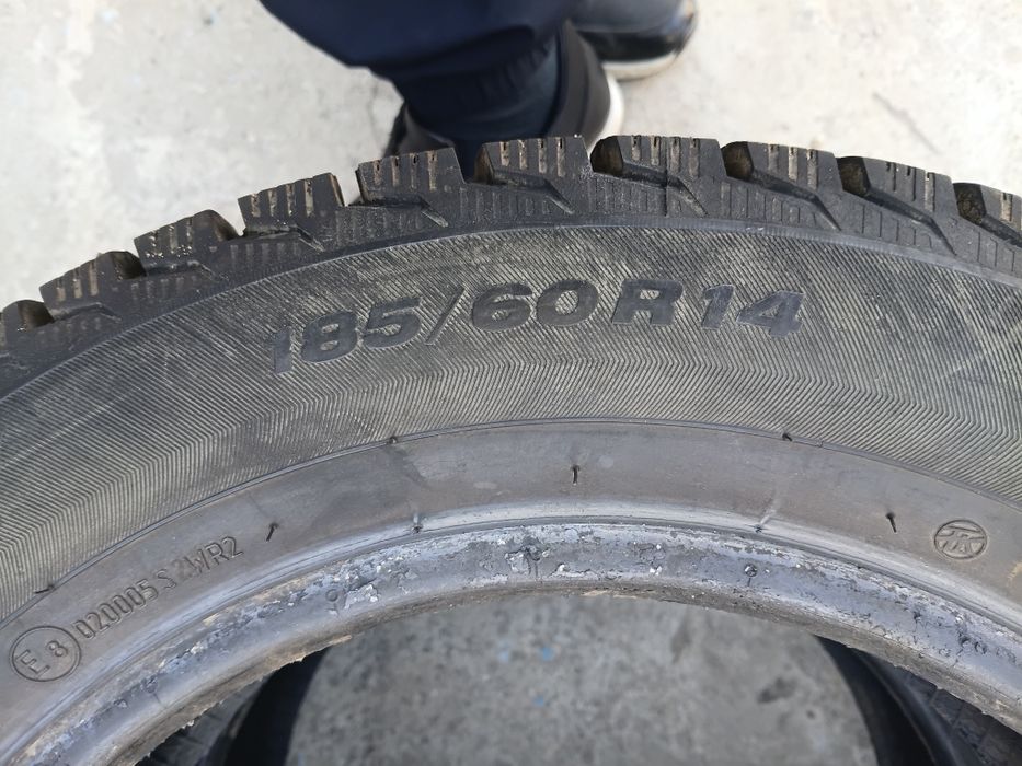 Продам зимние шины r14 с шипами и с дисками