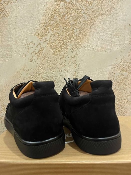 Мъжки обувки тип Christian Louboutin Louis Junior Spikes (Черен велур) – Размер 44