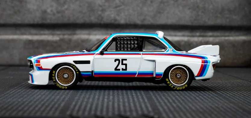 macheta Hot Wheels Elite 64 1975 BMW 3.0 CSL Race 1/64