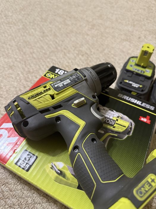 Шуруповерт Ryobi