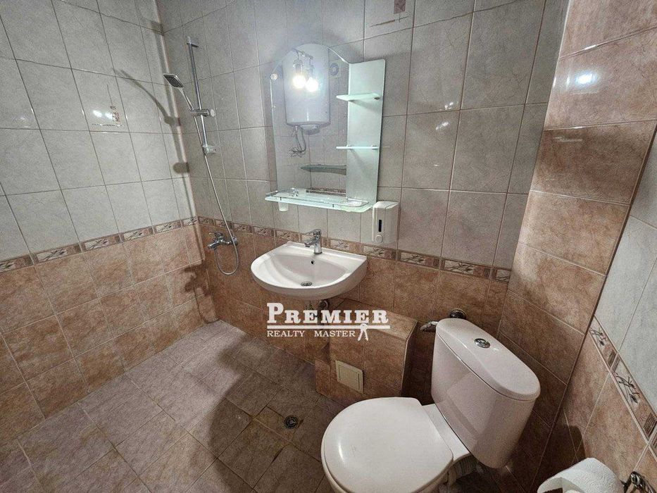 Продава се Тристаен апартамент в Бургас, Акациите - 71 кв.м за 2575 €/кв.м - Снимка #22