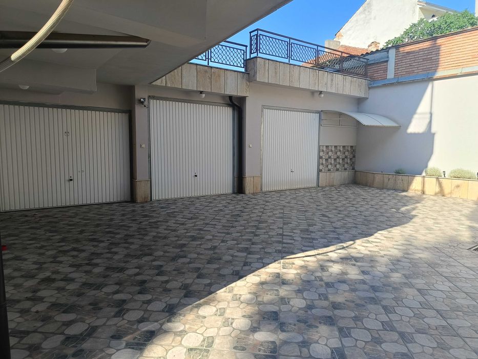 Продава се Гараж / Паркомясто в Плевен, Широк център - 18 кв.м за 1834 €/кв.м - Снимка #3