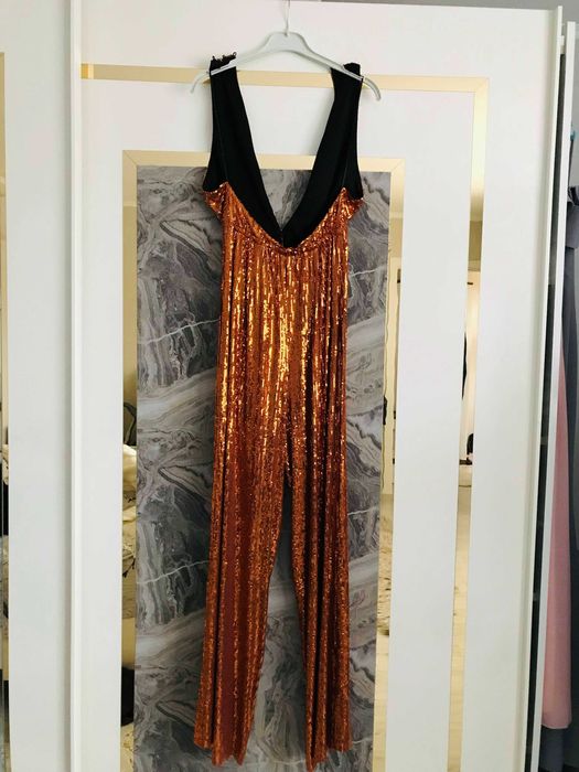 Официален дълъг гащеризон на пайети златист цвят