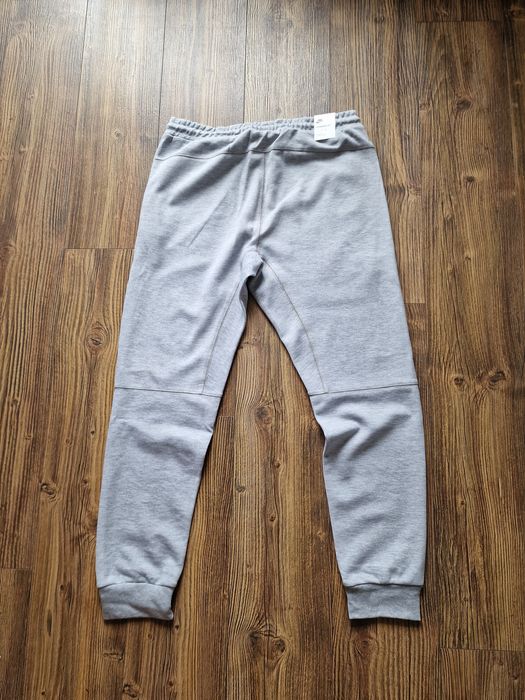 Страхотно мъжко спортно долнище размер S