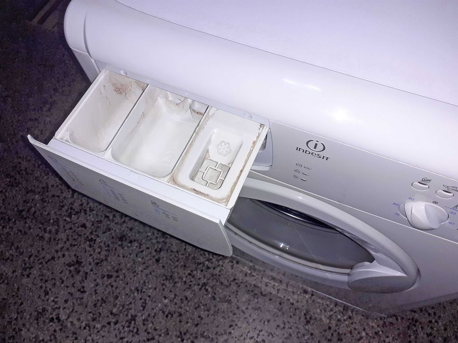 Пералня indesit WIN 600