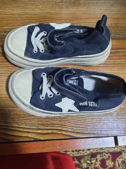 Продам детскую обувь