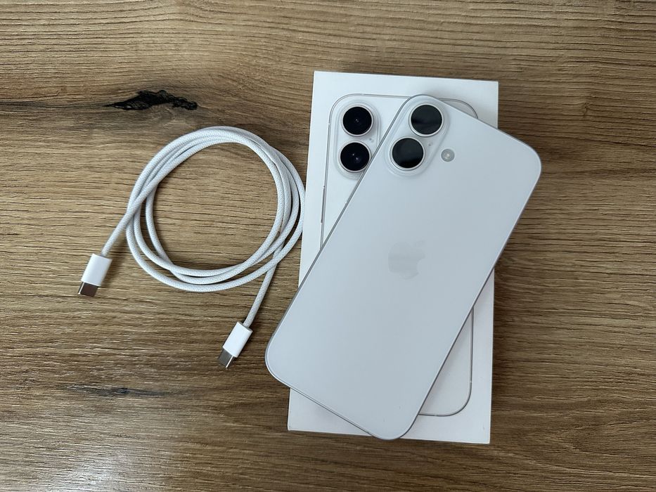 iPhone 16 128GB White