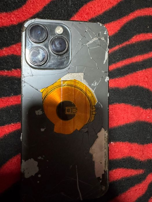 Vând iPhone 14 pro max pentru piese