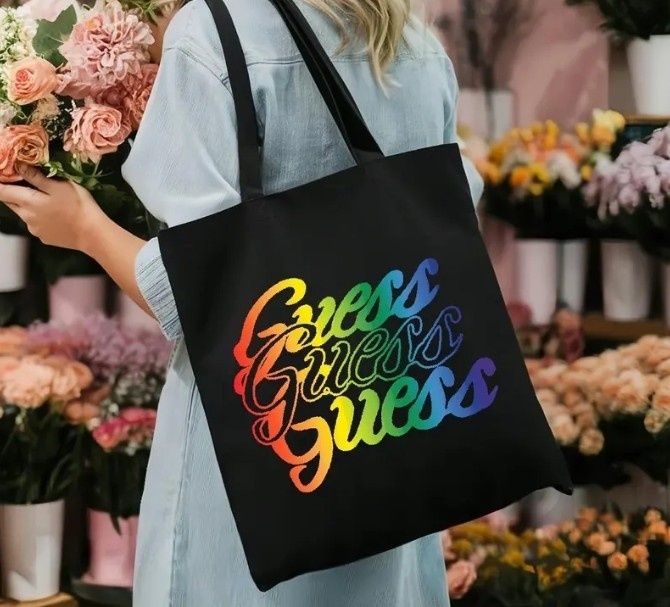 Geanta din panza Guess ,potrivita pentru cumpărături, saculet inclus