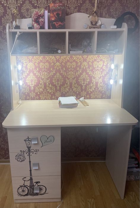 Стол мектеп оқушысына