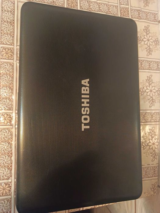 liptop Toshiba satellite pro i5