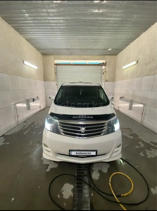 Toyota Alphard 06