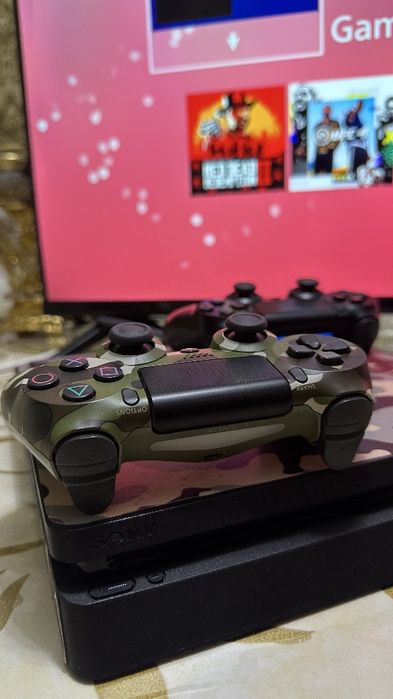 Playstation 4 slim