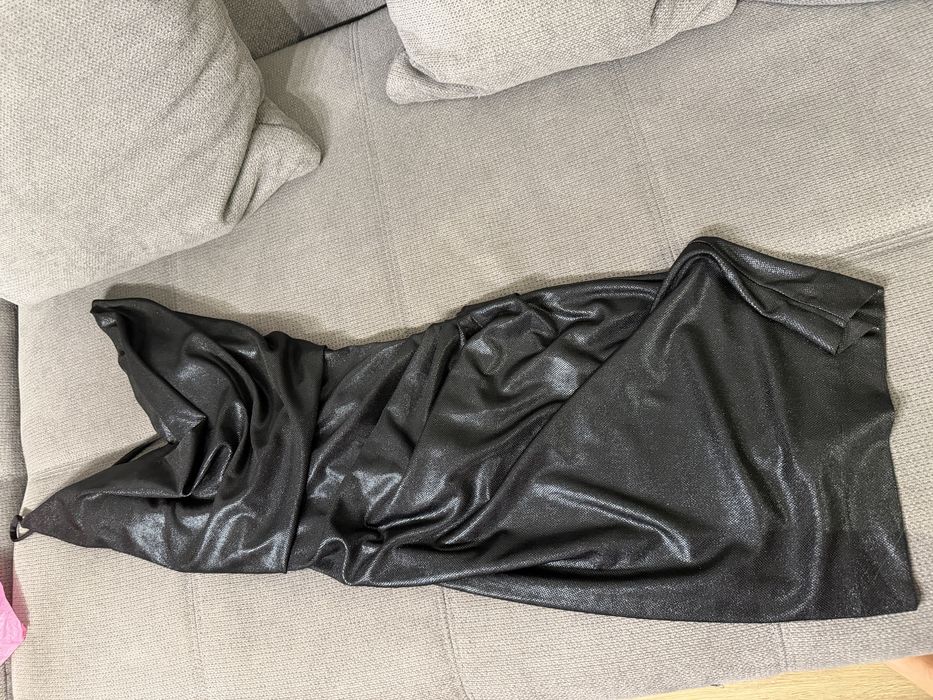 Елегантна рокля от Avin