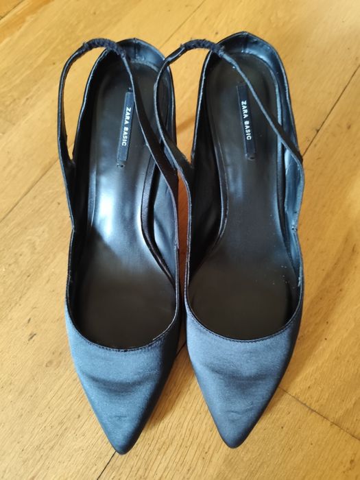 Сатенени сандали Zara