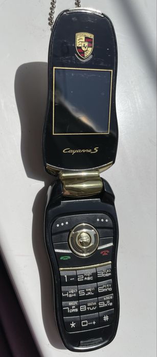Porsche phone F911