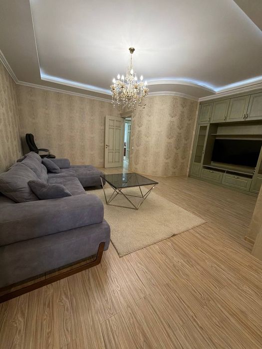 Срочно сдаю 3 ком Ц-1 Садык Азимова