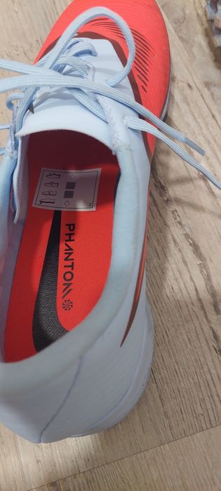 Футболни обувки Nike phantom
